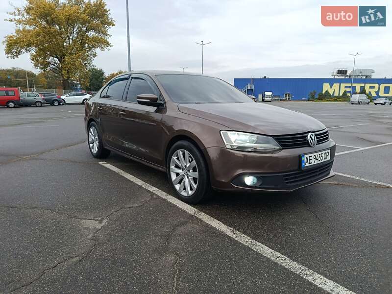Седан Volkswagen Jetta 2011 в Днепре