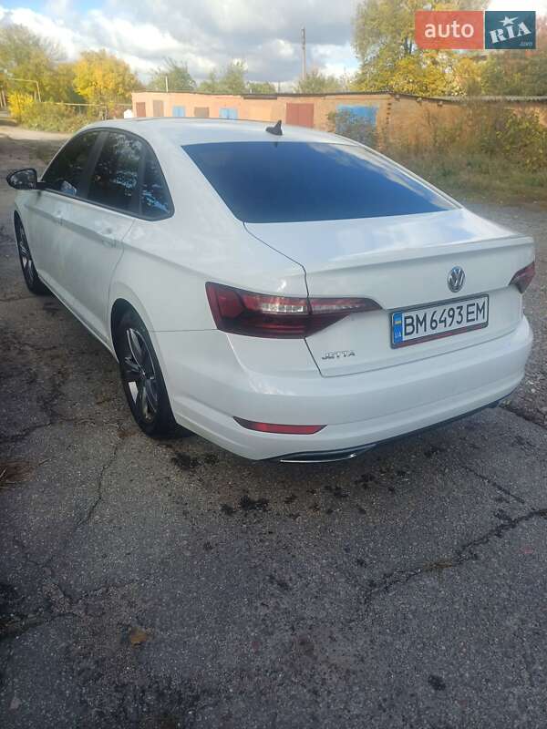 Седан Volkswagen Jetta 2020 в Ромнах