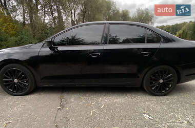 Седан Volkswagen Jetta 2014 в 