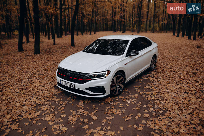 Volkswagen Jetta 2019