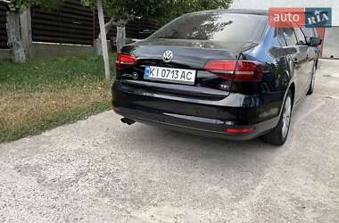 Седан Volkswagen Jetta 2017 в 