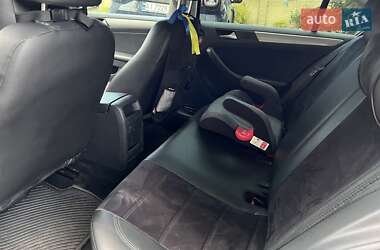 Седан Volkswagen Jetta 2017 в 