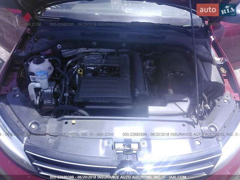 Седан Volkswagen Jetta 2015 в Немирові