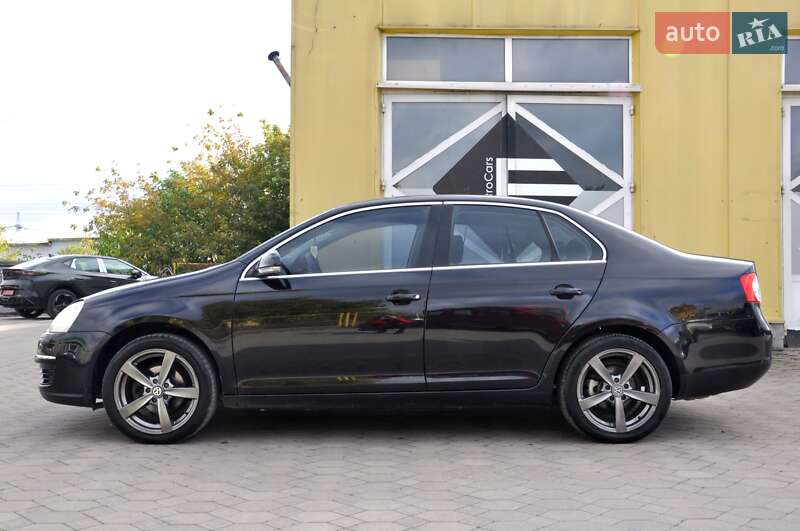 Седан Volkswagen Jetta 2006 в Львове
