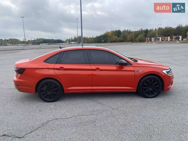 Седан Volkswagen Jetta 2019 в Львове