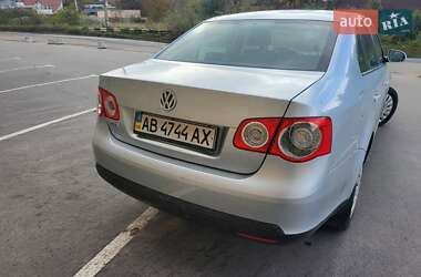 Седан Volkswagen Jetta 2008 в 