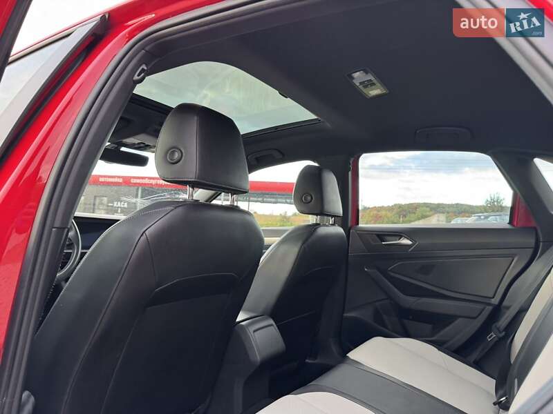 Седан Volkswagen Jetta 2018 в Львове