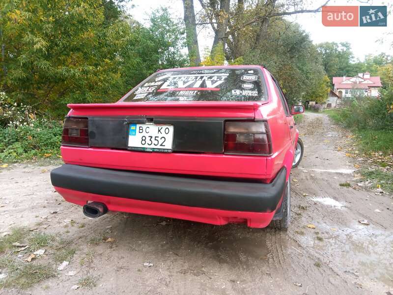 Седан Volkswagen Jetta 1984 в Збараже