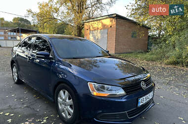 Седан Volkswagen Jetta 2013 в 