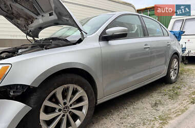 Седан Volkswagen Jetta 2011 в 