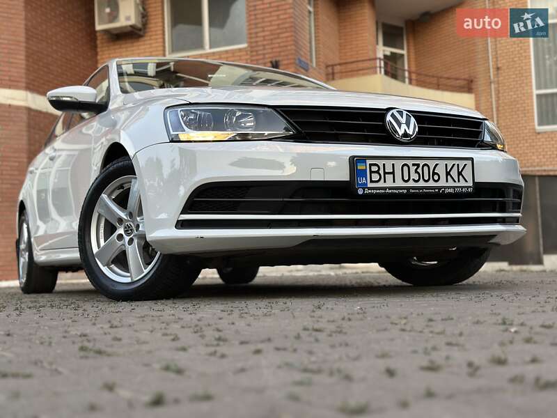 Седан Volkswagen Jetta 2016 в Одессе
