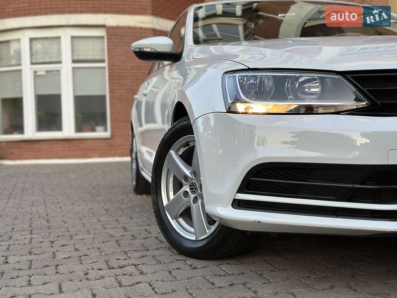 Седан Volkswagen Jetta 2016 в Одессе