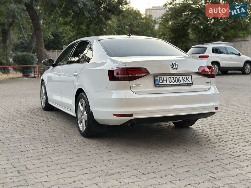 Седан Volkswagen Jetta 2016 в Одессе
