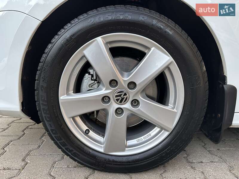 Седан Volkswagen Jetta 2016 в Одессе