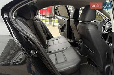 Седан Volkswagen Jetta 2012 в 