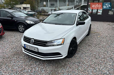 Седан Volkswagen Jetta 2014 в 