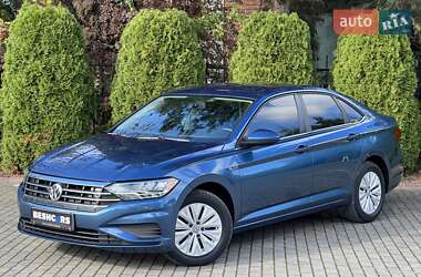 Седан Volkswagen Jetta 2018 в Львові