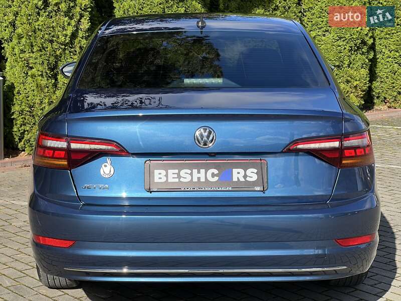Седан Volkswagen Jetta 2018 в Львове