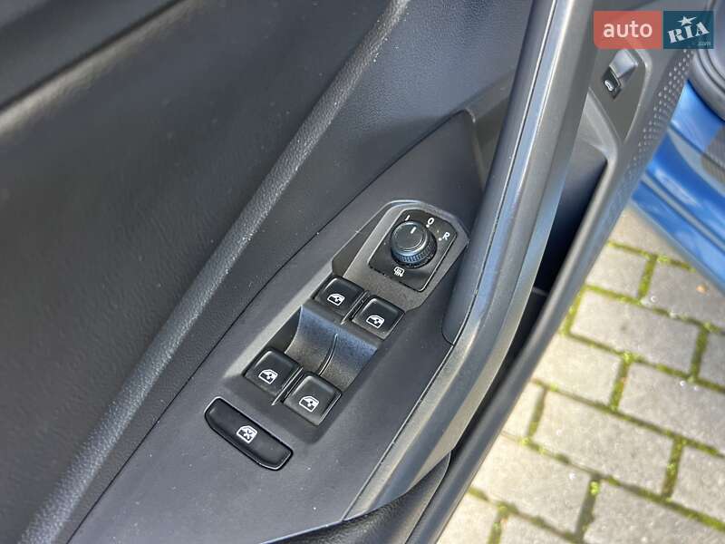 Седан Volkswagen Jetta 2018 в Львове
