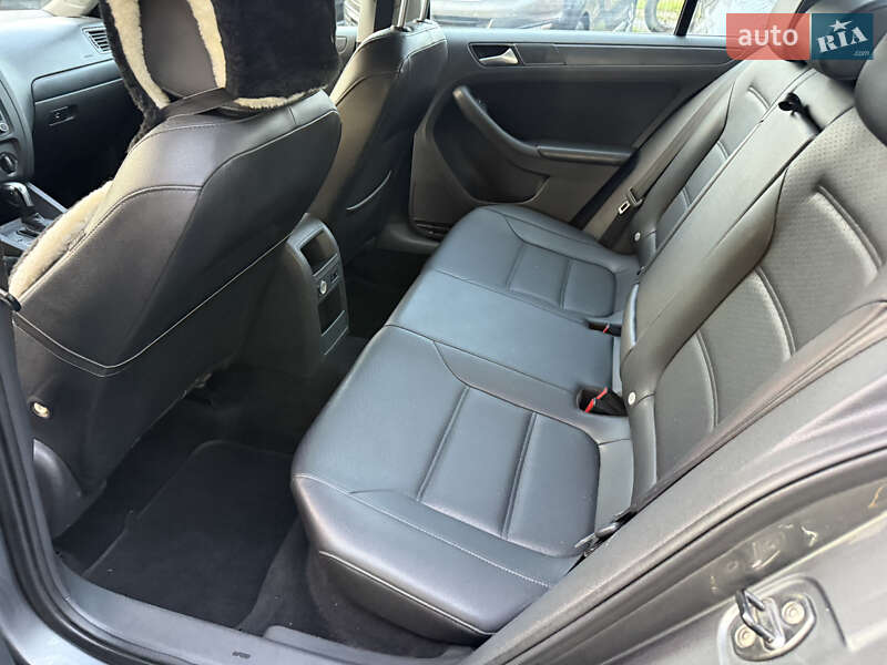 Седан Volkswagen Jetta 2014 в Львове фото 2 Седан Volkswagen Jetta 2014 в Львове