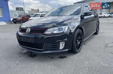 Седан Volkswagen Jetta 2015 в Киеве