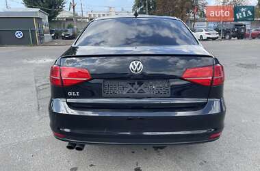 Седан Volkswagen Jetta 2015 в 