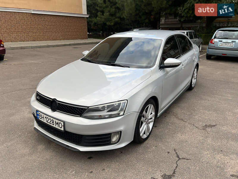 Седан Volkswagen Jetta 2012 в Одесі