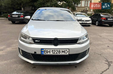 Седан Volkswagen Jetta 2012 в 