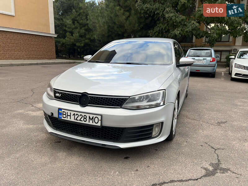 Седан Volkswagen Jetta 2012 в Одесі