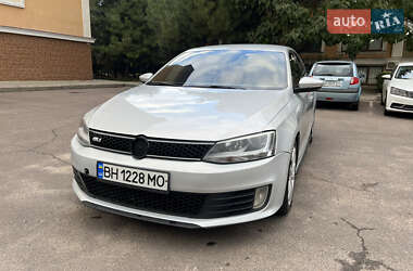 Седан Volkswagen Jetta 2012 в 