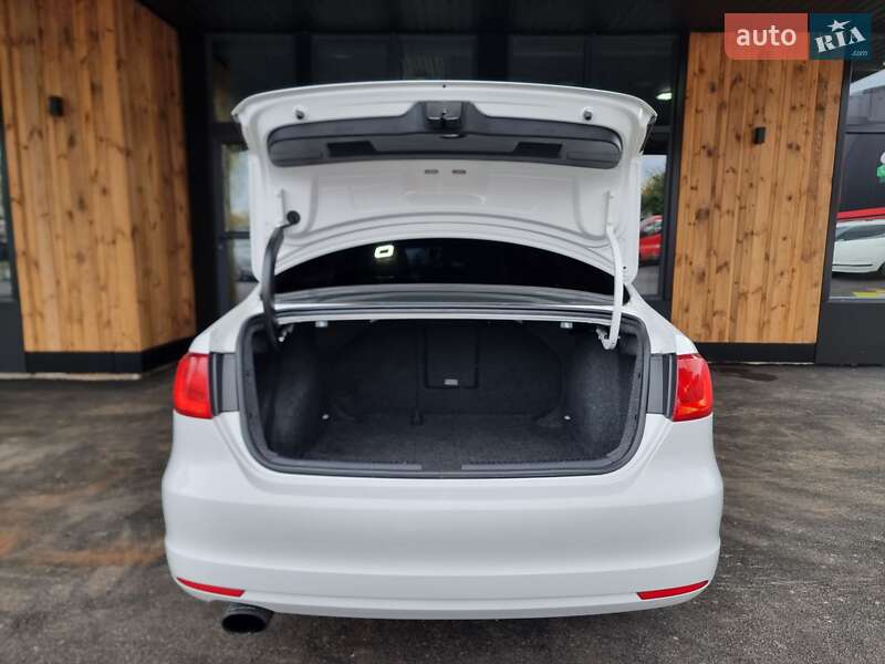 Седан Volkswagen Jetta 2012 в Вінниці фото 64 Седан Volkswagen Jetta 2012 в Вінниці