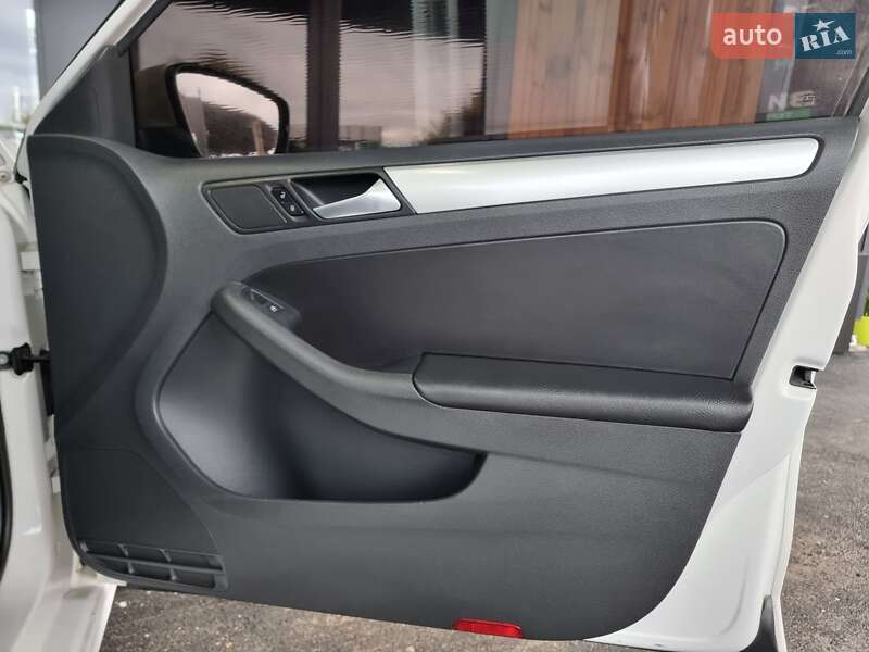 Седан Volkswagen Jetta 2012 в Вінниці фото 49 Седан Volkswagen Jetta 2012 в Вінниці