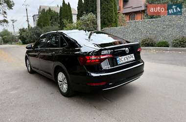 Седан Volkswagen Jetta 2019 в 