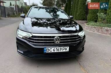 Седан Volkswagen Jetta 2019 в 