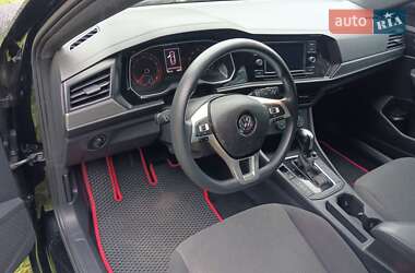 Седан Volkswagen Jetta 2019 в 