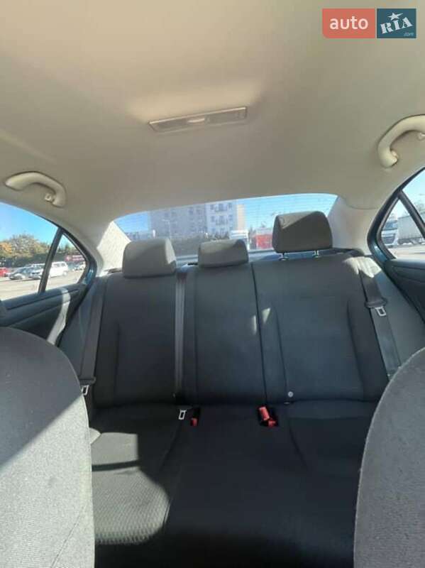 Седан Volkswagen Jetta 2016 в Львове