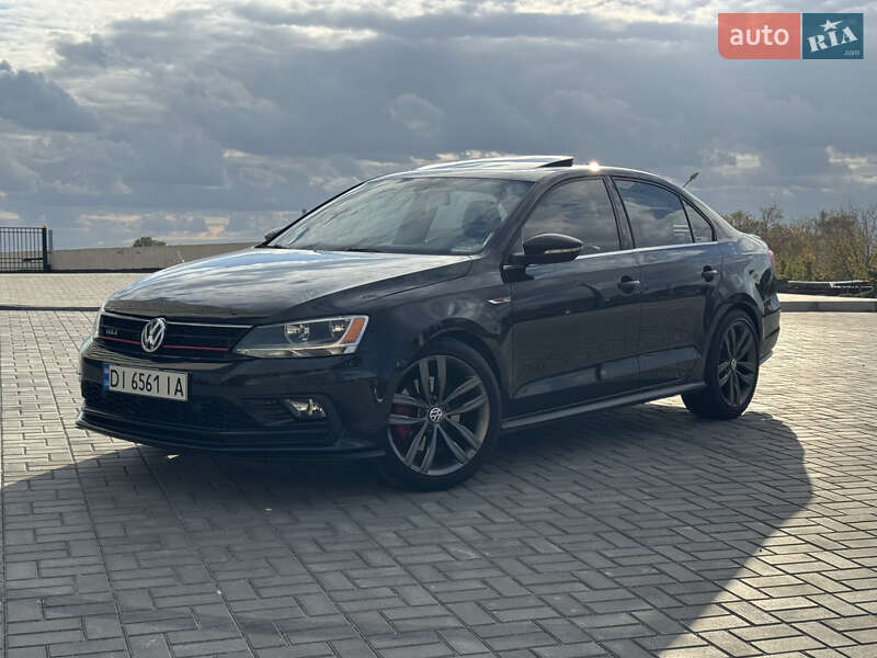 Седан Volkswagen Jetta 2016 в Днепре