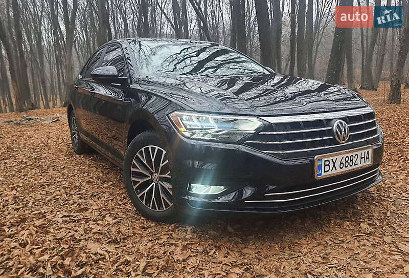 Седан Volkswagen Jetta 2018 в 