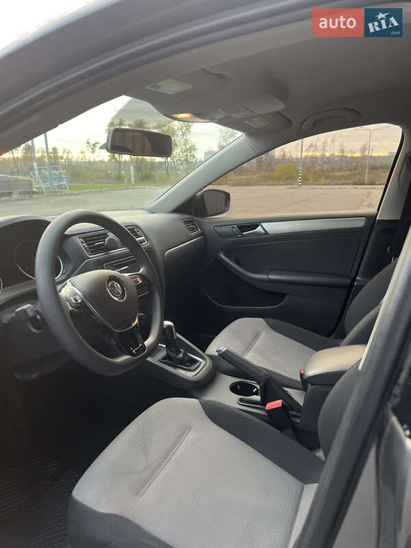 Седан Volkswagen Jetta 2017 в Харькове