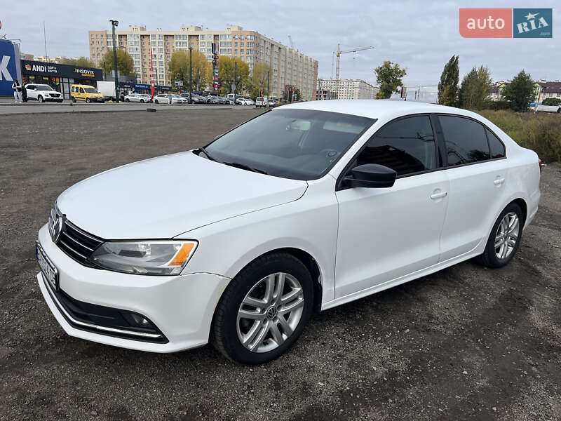 Седан Volkswagen Jetta 2014 в 