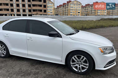 Седан Volkswagen Jetta 2014 в 