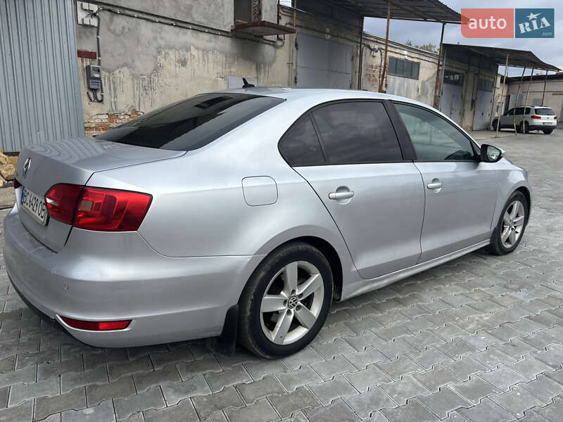 Седан Volkswagen Jetta 2011 в Кам'янці-Бузькій