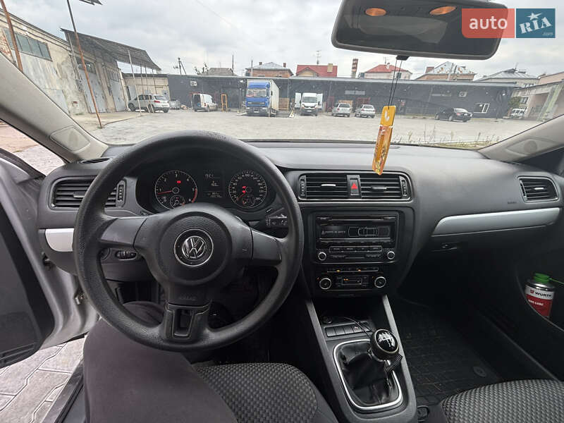 Седан Volkswagen Jetta 2011 в Кам'янці-Бузькій