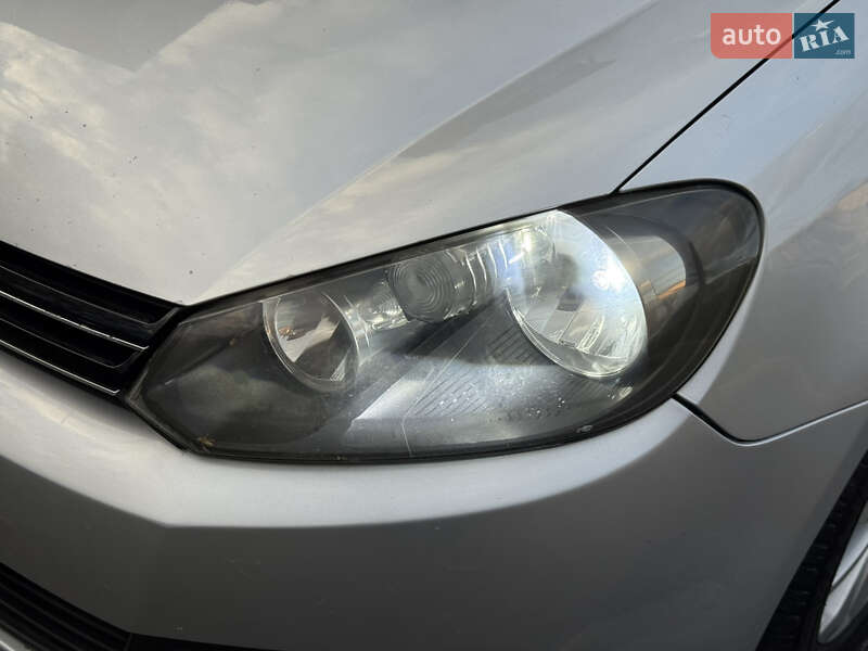 Універсал Volkswagen Jetta 2009 в Дніпрі