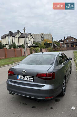 Седан Volkswagen Jetta 2016 в 