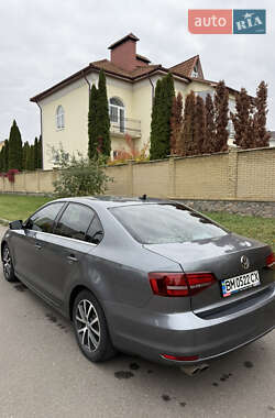 Седан Volkswagen Jetta 2016 в 