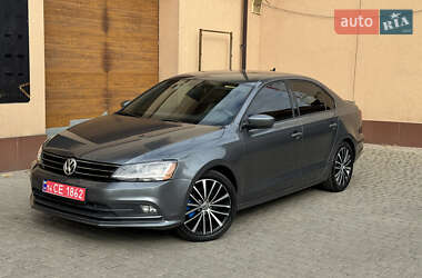 Седан Volkswagen Jetta 2016 в Ужгороді