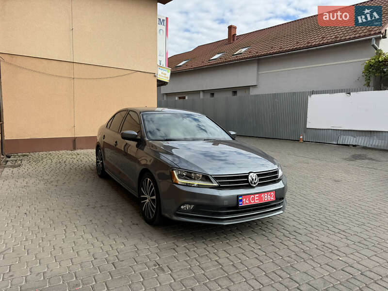 Седан Volkswagen Jetta 2016 в Ужгороде