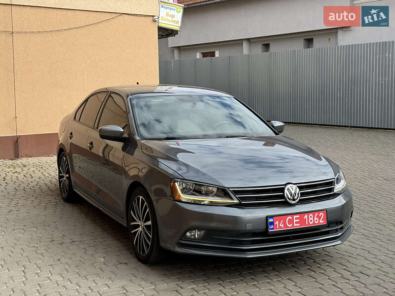 Седан Volkswagen Jetta 2016 в Ужгороде