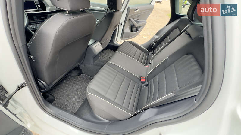 Седан Volkswagen Jetta 2024 в Черкасах